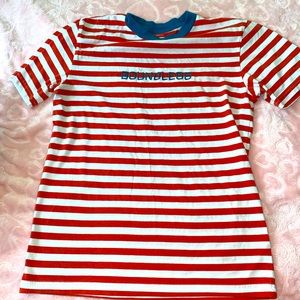 Red and white striped boundless t-shirt